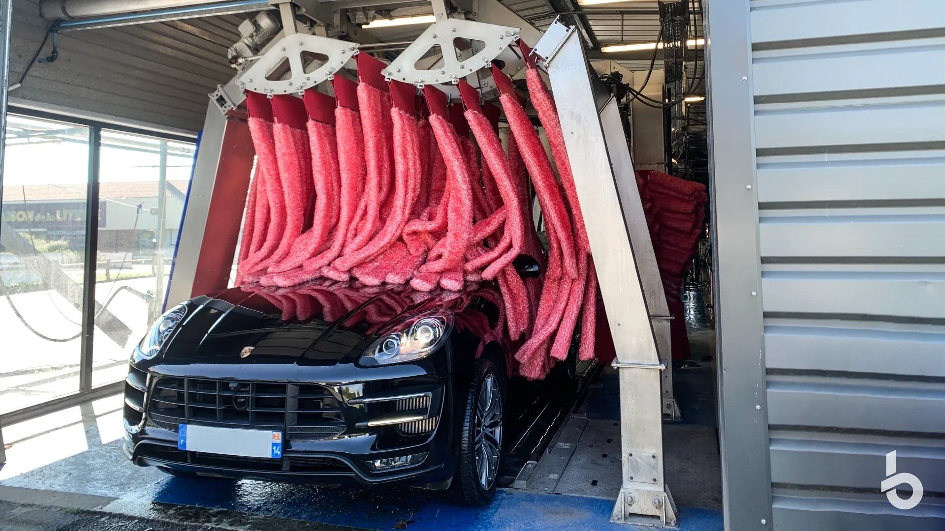 Christ Car wash mitter