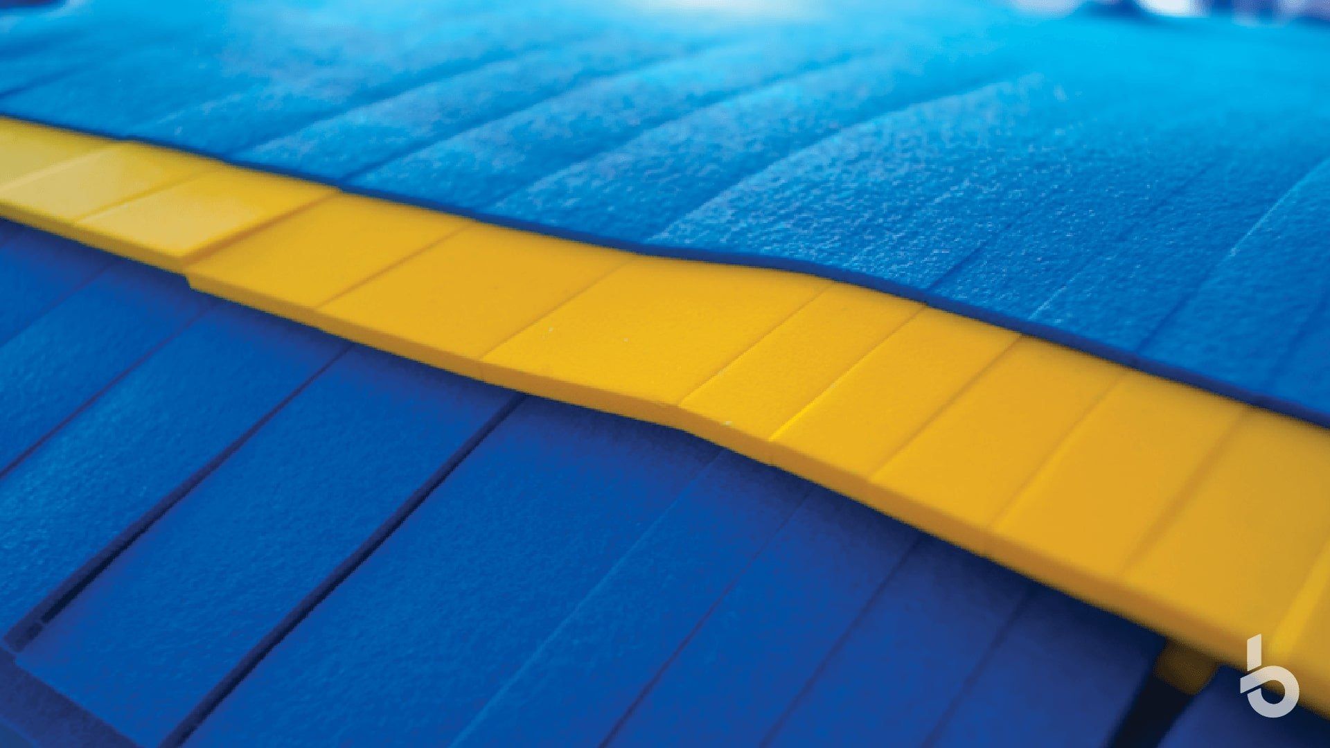 MicroAct car wash brushes