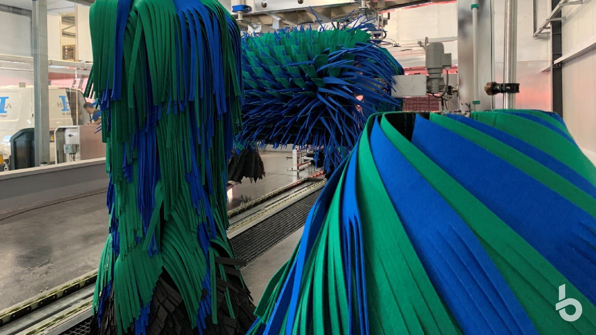 MicroAct car wash brushes