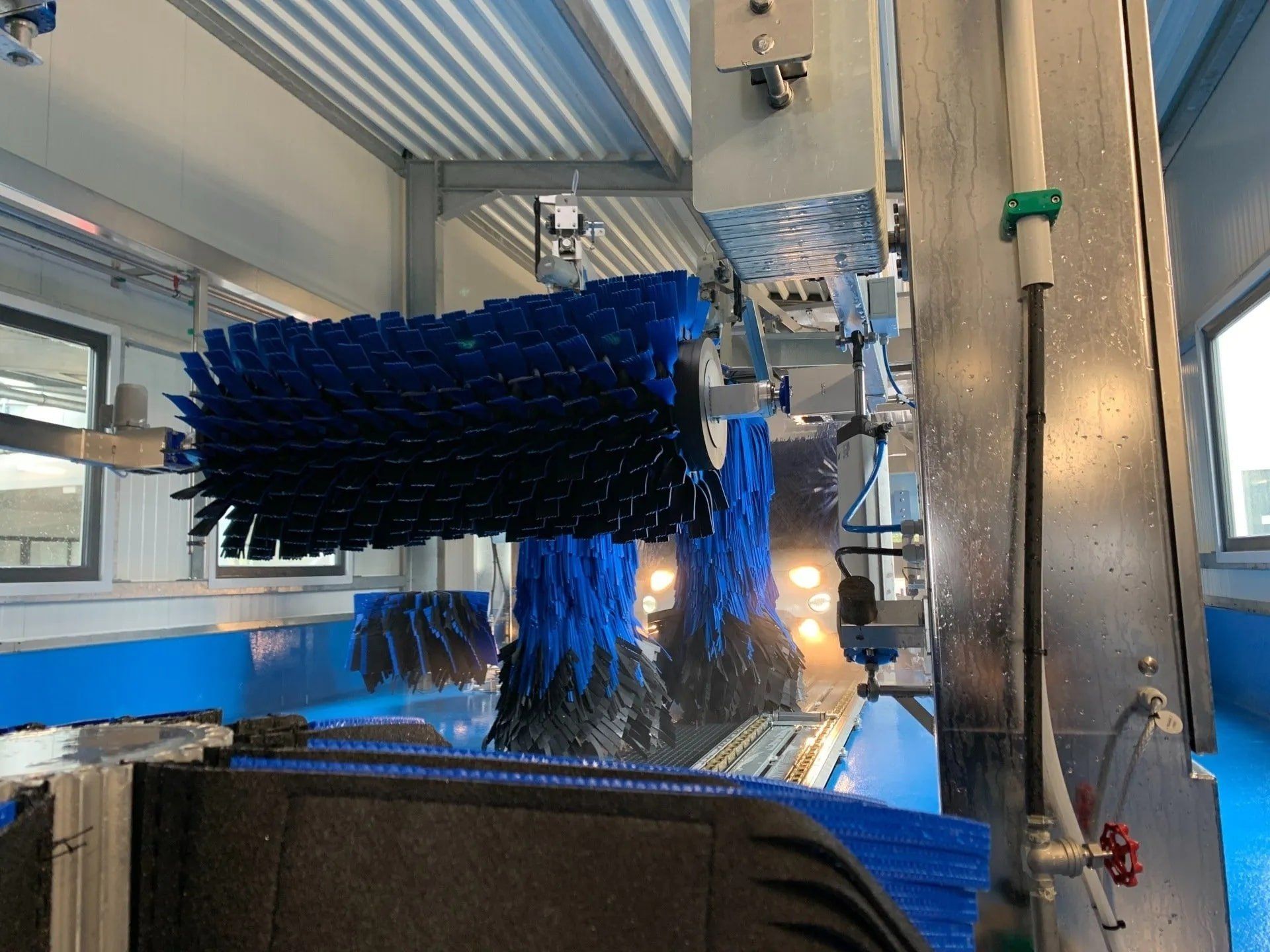 Hybrid car wash top brush