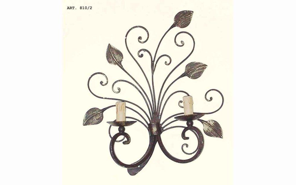 lampade da muro con lavorazione in ferro battuto