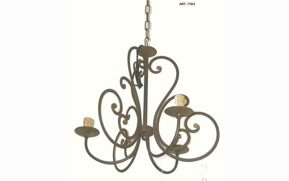 lampadario a catena con tre braccia