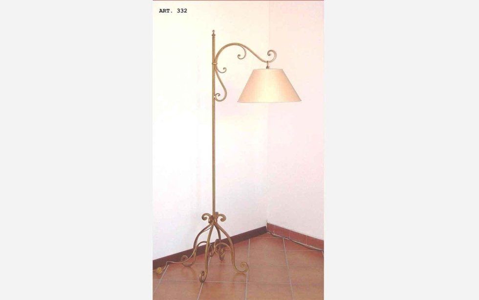 piantana in ferro battuto