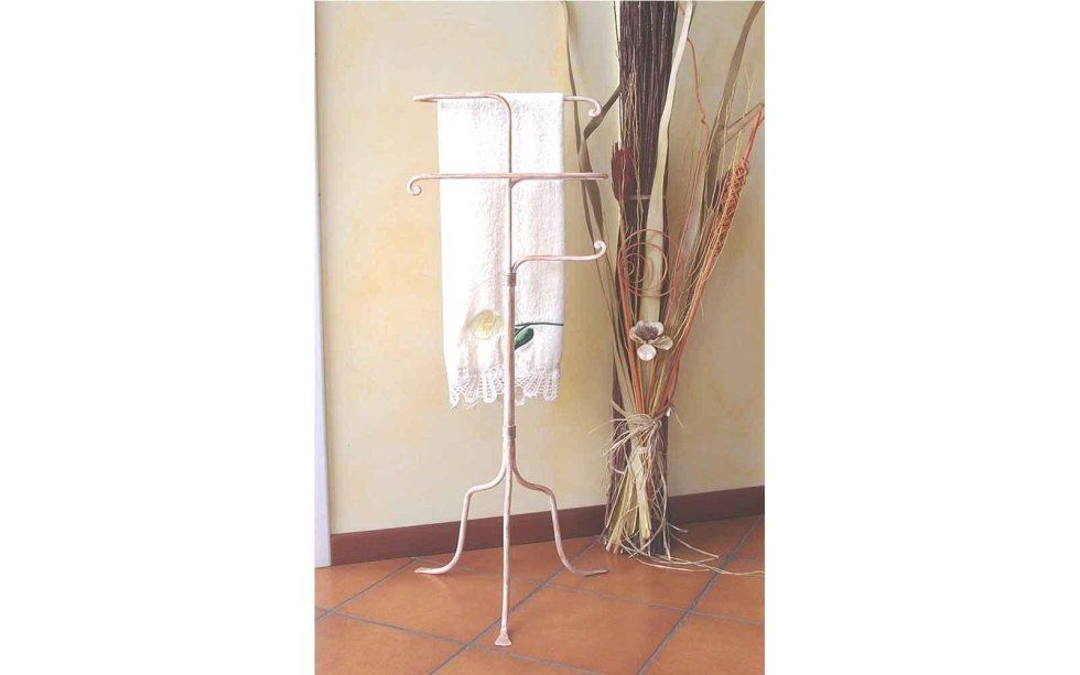 portasciugamani in ferro battuto chiaro