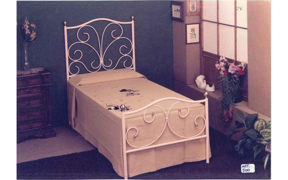iron single bed