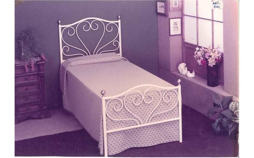 wrought iron single bed