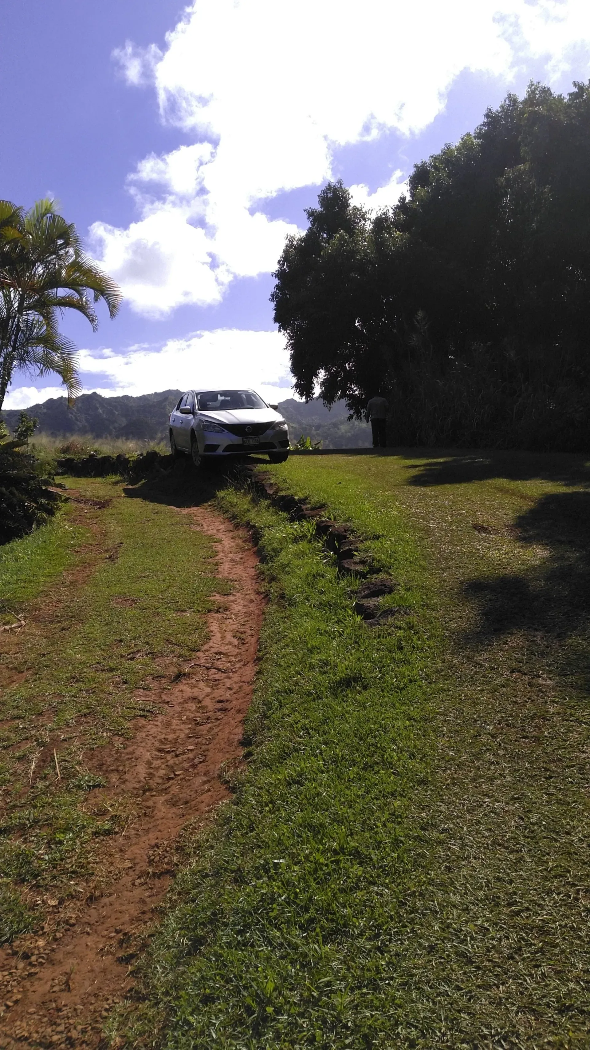 White Car — Lihue, HI — KindaQuik Towing