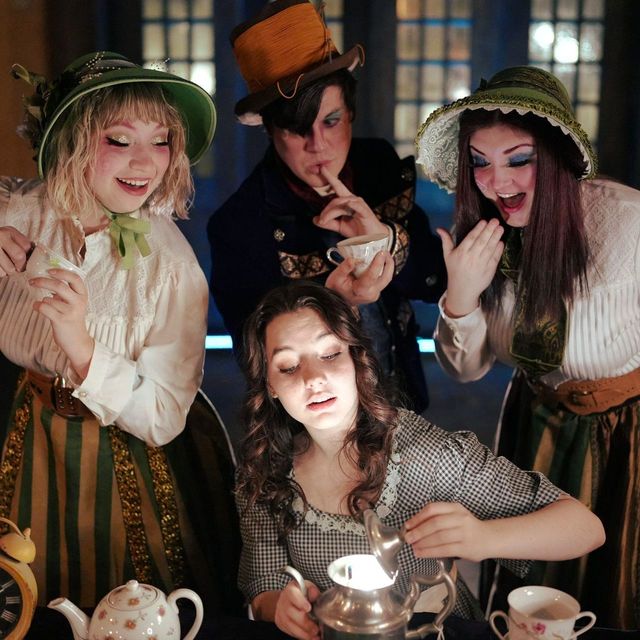 Alice in Wonderland Party Inspiration - amanda hamman - let's make