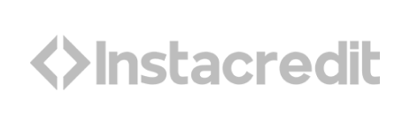El logotipo de Instacredit es gris y tiene un fondo blanco.