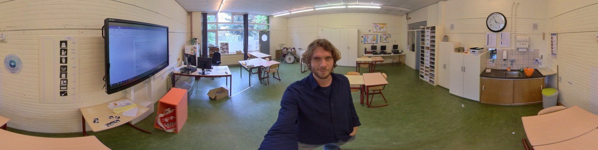 Joeri Blomberg in zijn klaslokaal