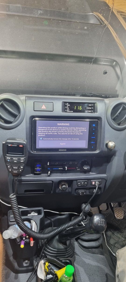 GME UHF Radio On The Left Side — Sparky's 4x4 Auto Electrical In Taminda, NSW