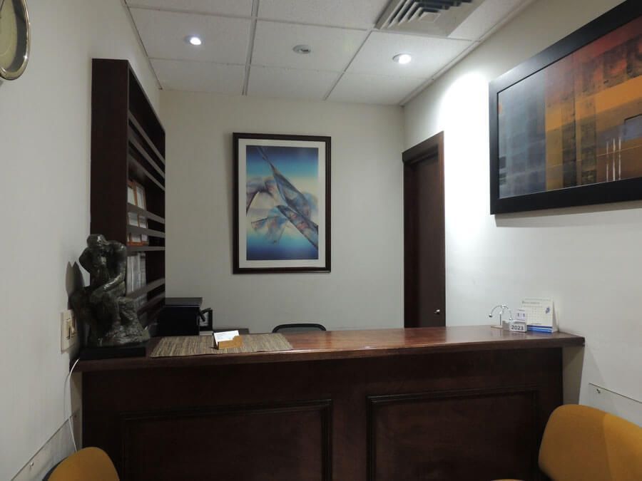 DR. EDUARDO M. GARZA TAMEZ - Consultorio