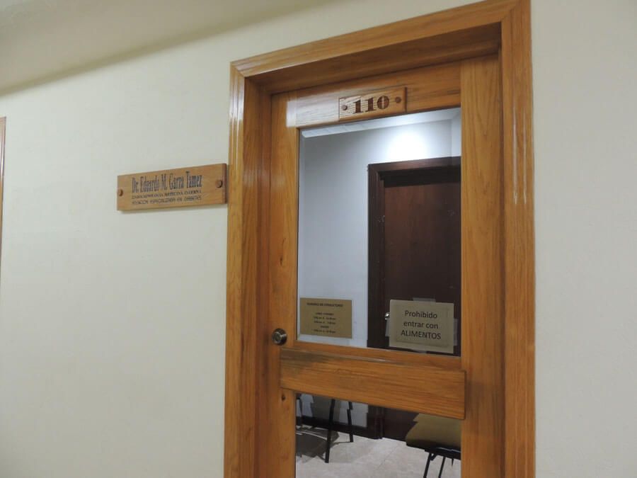 DR. EDUARDO M. GARZA TAMEZ - Consultorio
