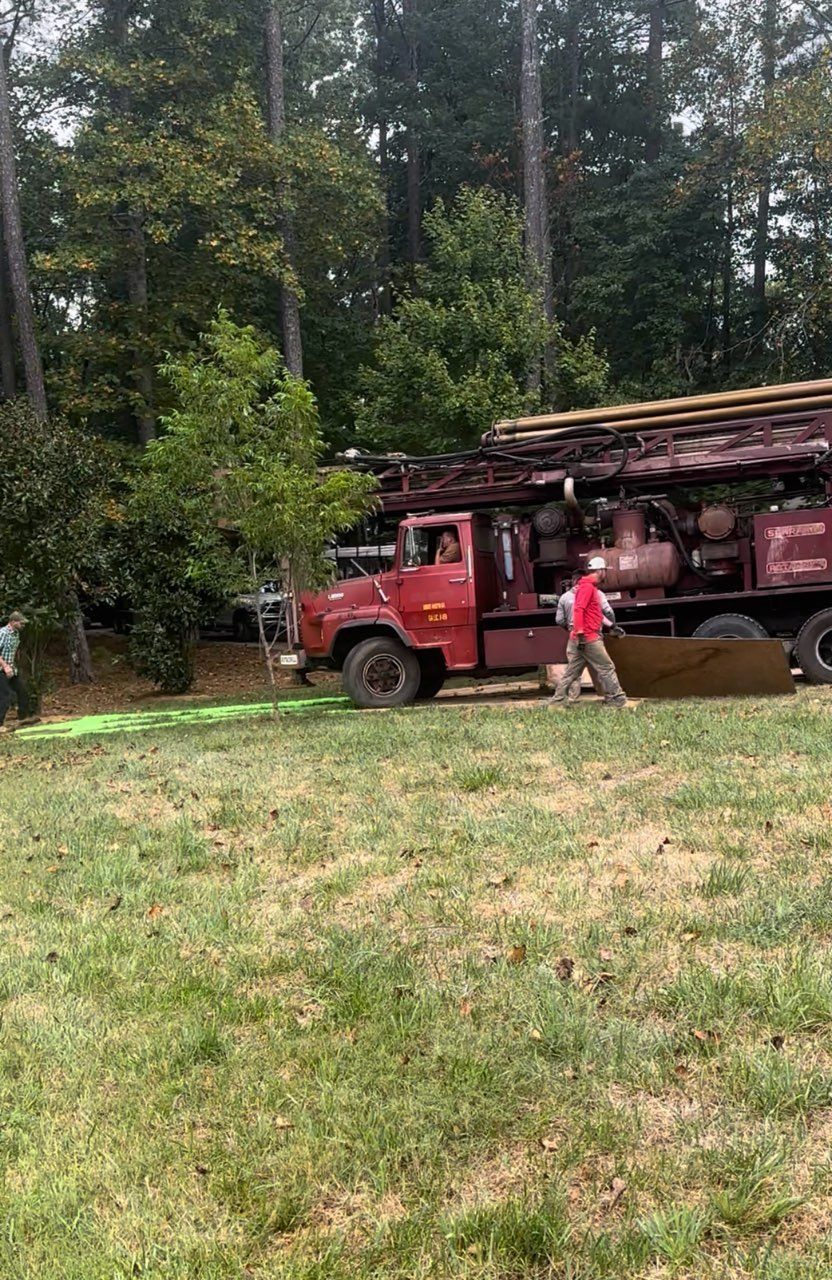 A water tank with a filter attached to it.
