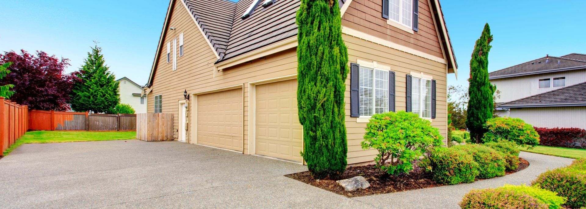House With Two Car Garage — Everett, WA — Northwest Concrete & Landscape Specialty, LLC