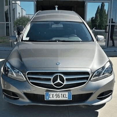 auto funebre elegante