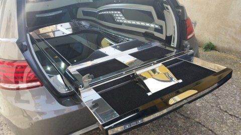 interni carro funebre