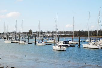 River Hamble pontoon moorings