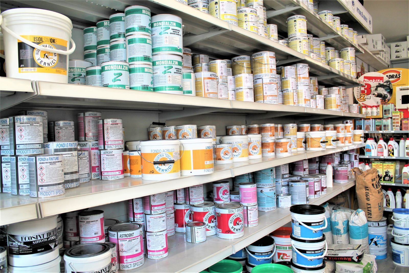Smalti e vernici in vendita