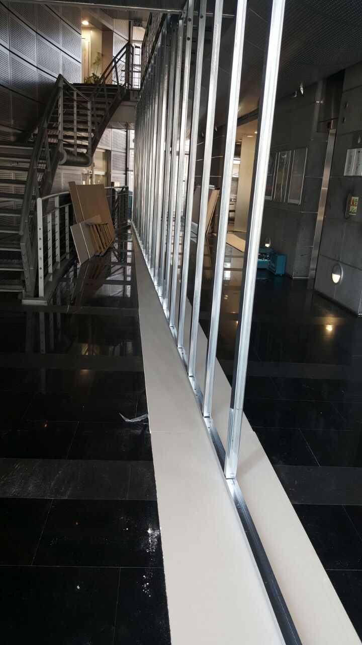 לובי M1 יהוד HP