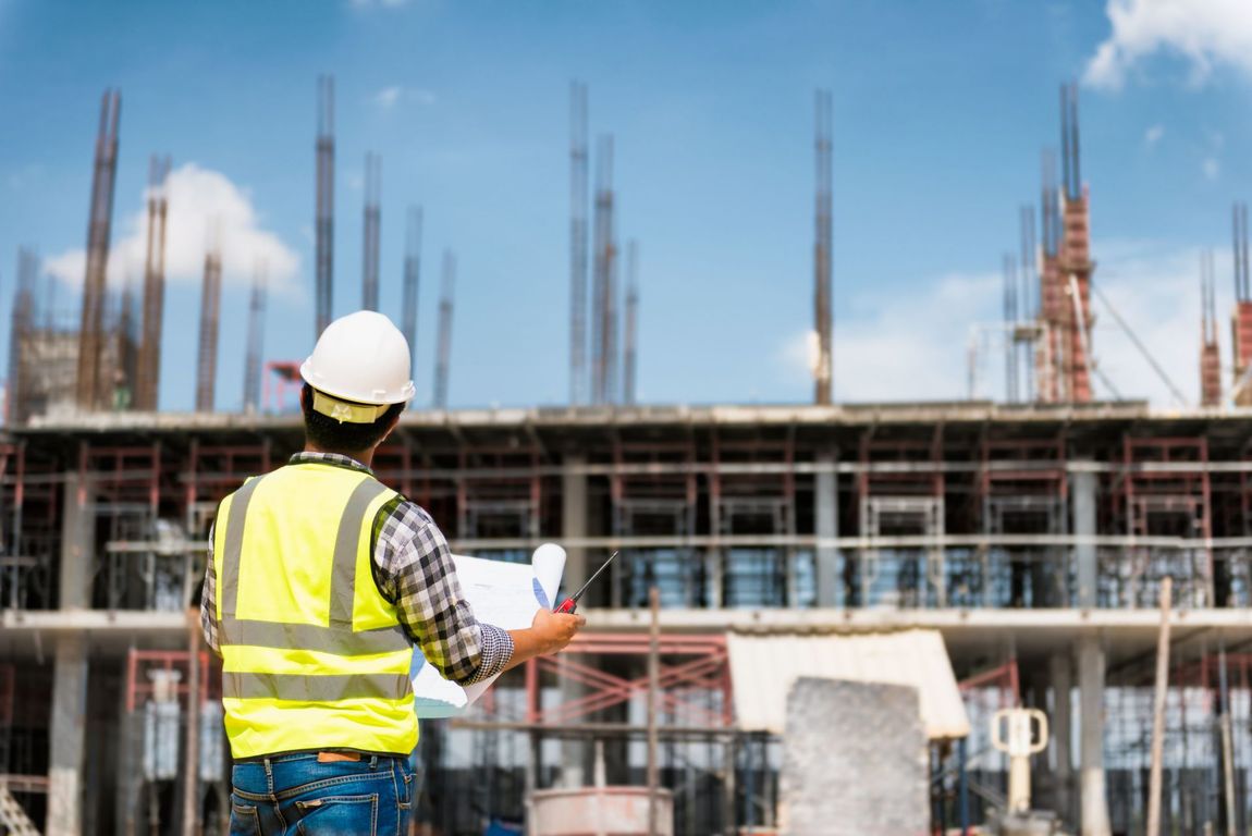 Ingegnere edile in cantiere