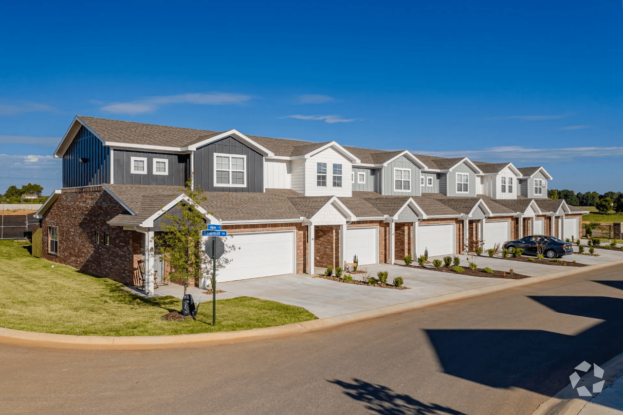 Apartments Sycamore Heights Townhomes