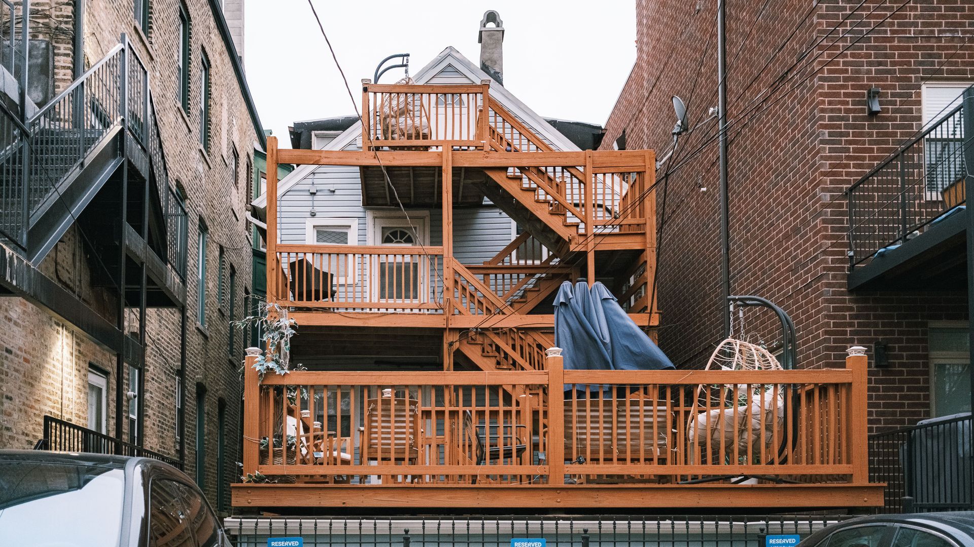 Custom deck and fence installation – Omaha, NE