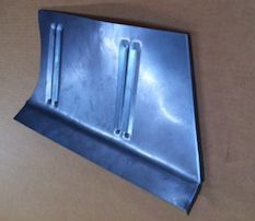 Steel car panel with two vertical reinforcement ribs and a bent edge.