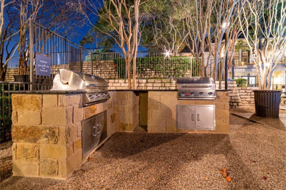 Outdoor grilling station at Marquis at Treetops in Northwest Austin, TX.