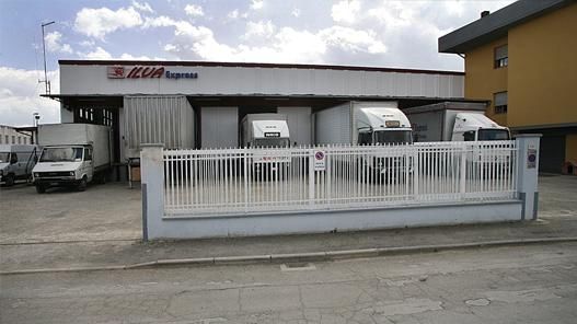 Magazzino per il carico e scarico degli automezzi