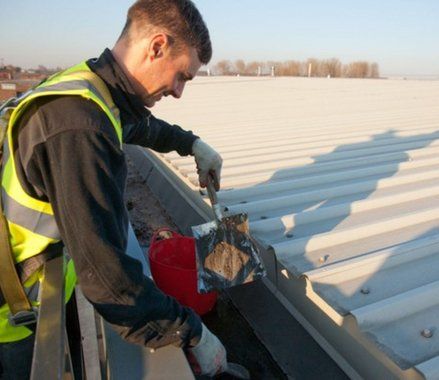 mantenimiento de tejados, cubiertas y canalones en la baneza