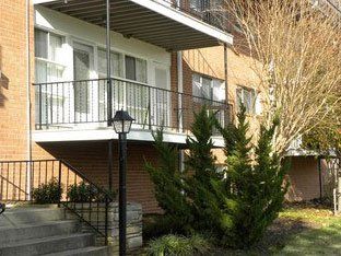 Riverside Park Apartments