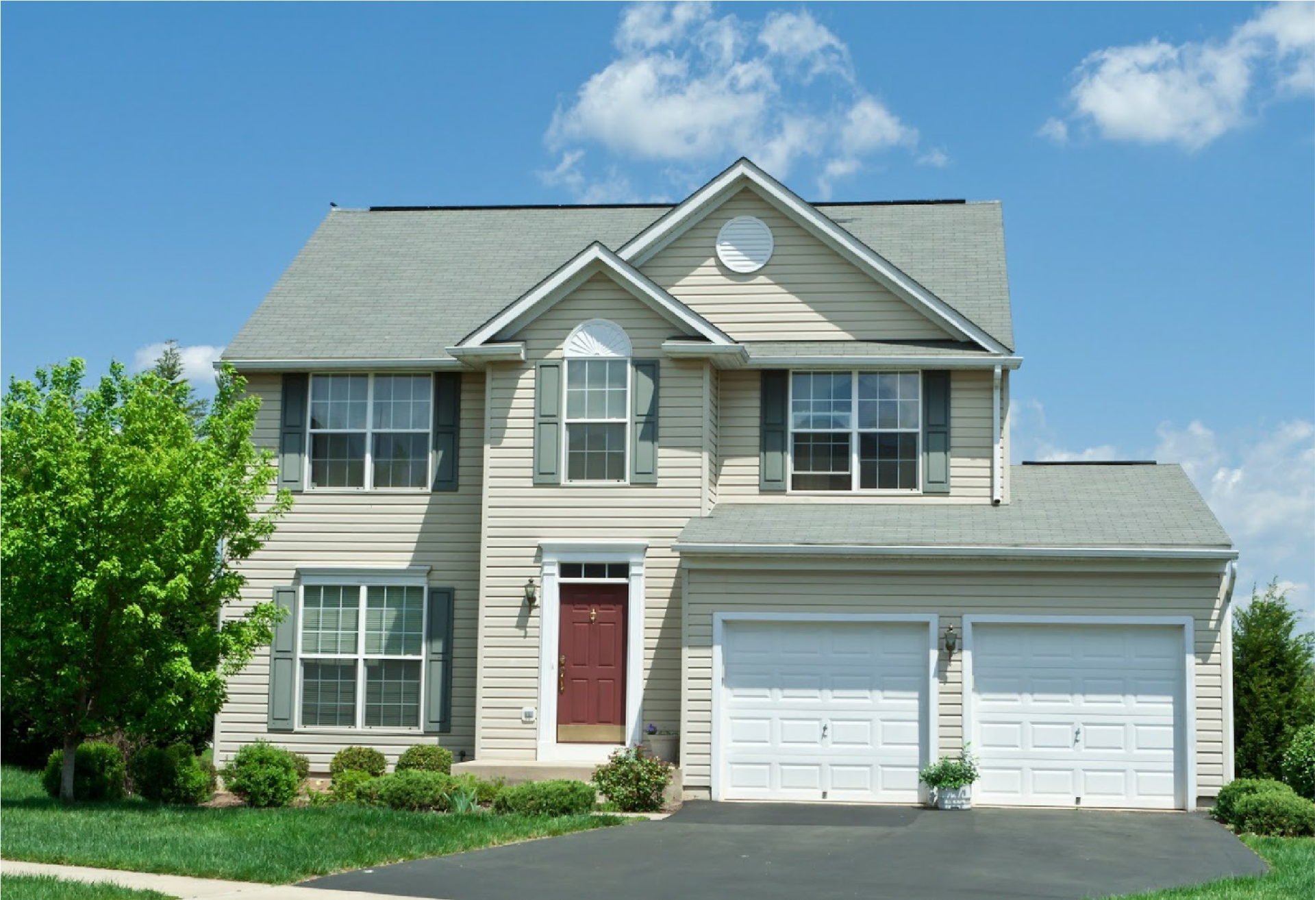 White House — Waukee, IA — Allstate Gutter & Siding White House — Waukee, IA — Allstate Gutter & Siding