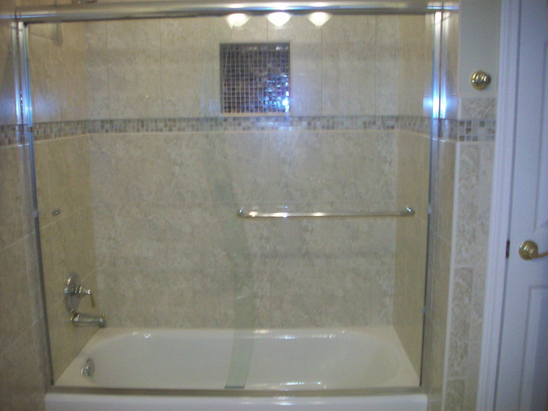 Shower Enclosure — Transparent Glasses Design in Louisville, KY