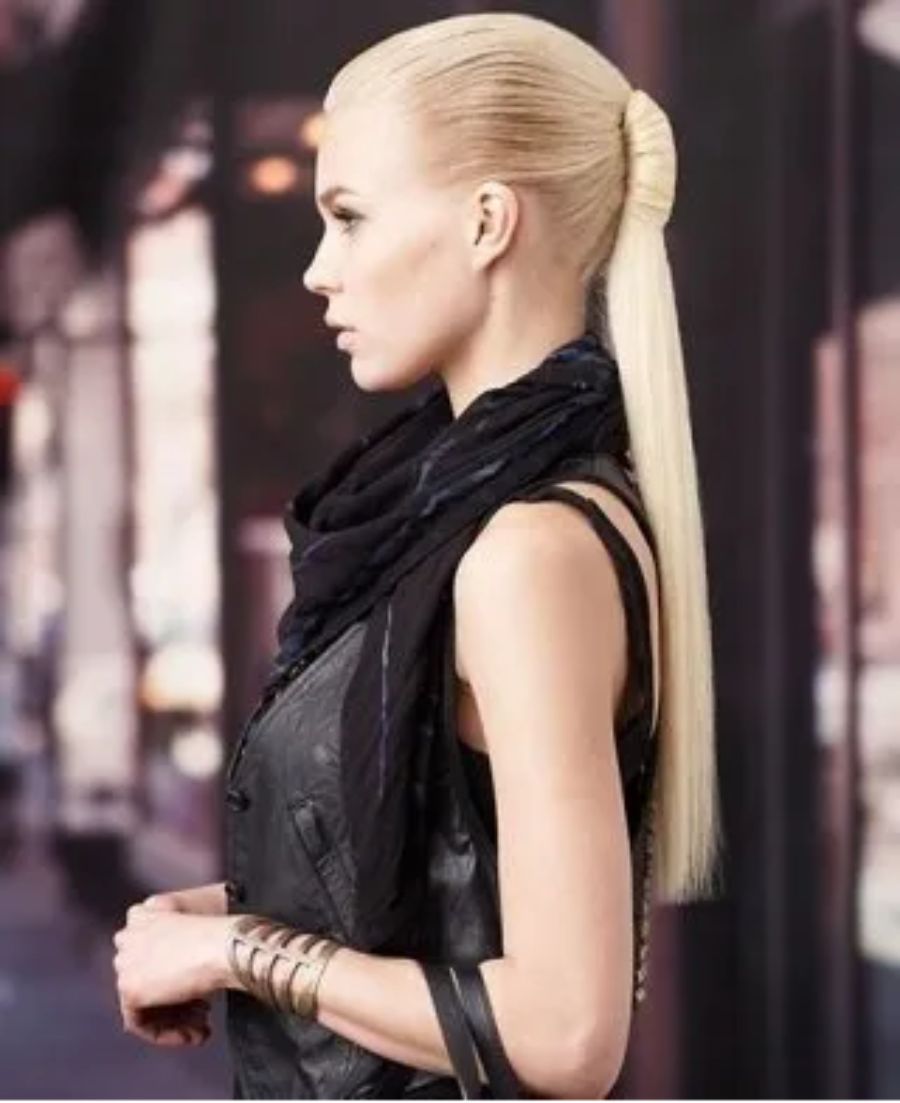 acconciatura donna coda