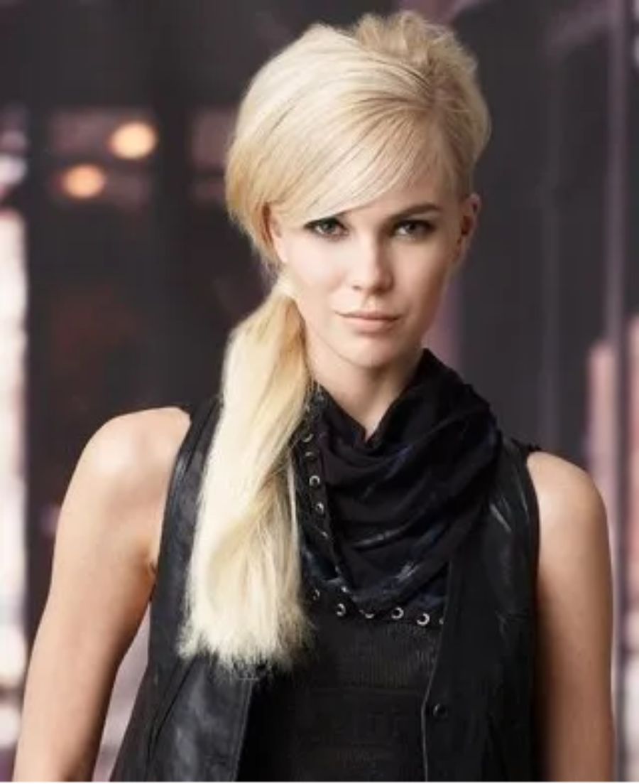 acconciatura donna bionda