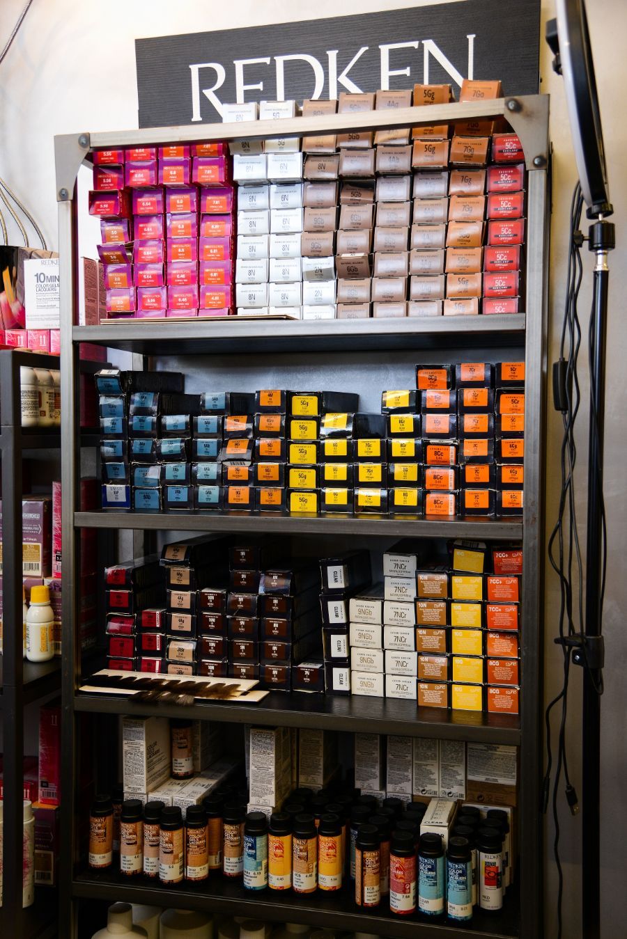 espositore prodotti parrucchiere