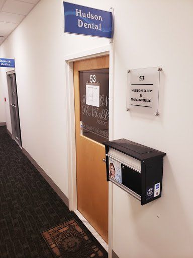 front entrance at Dental & Implant Center of Edgewater