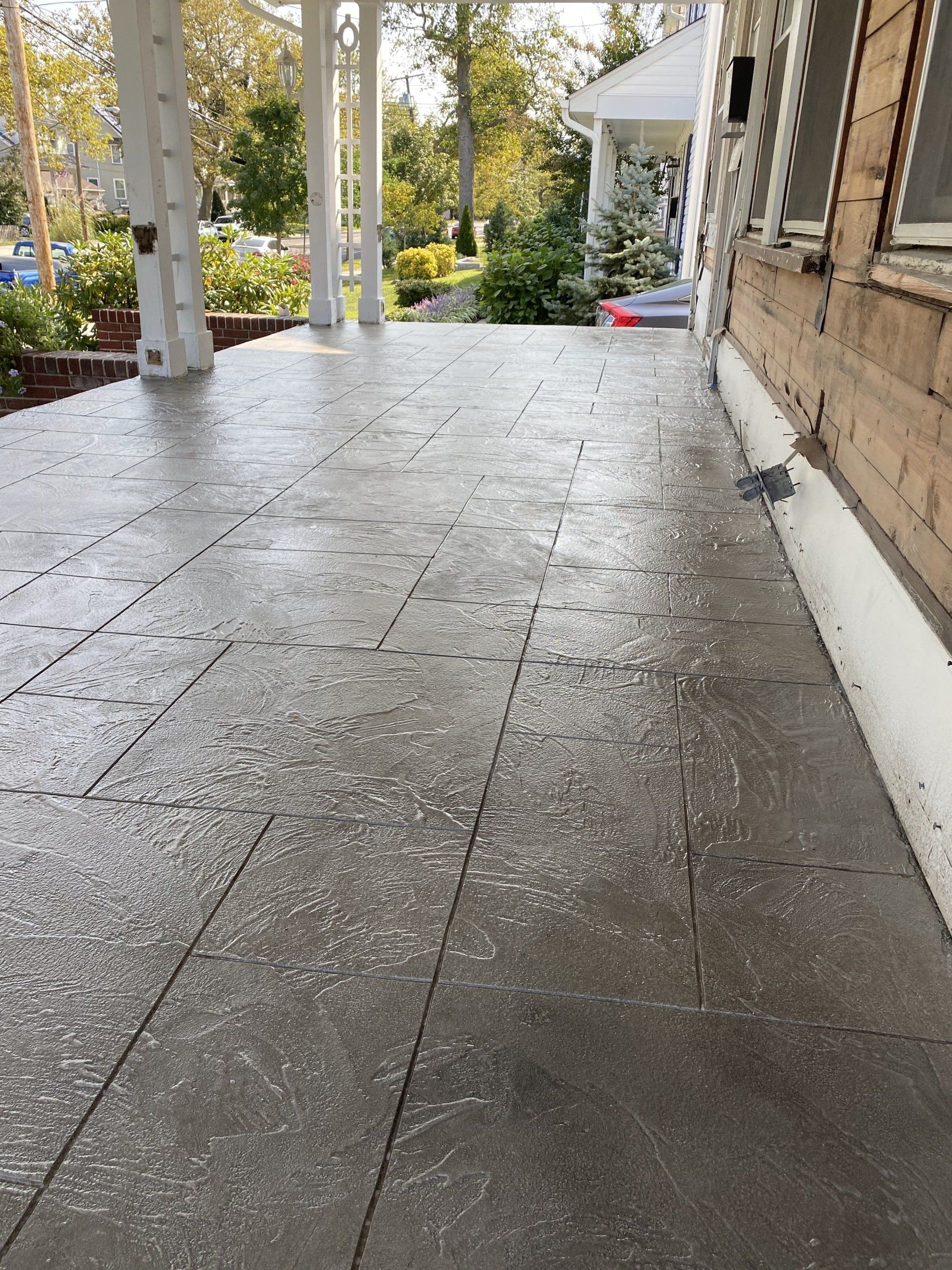 Wet cement floor — New Jersey — Konkreate & Epoxy