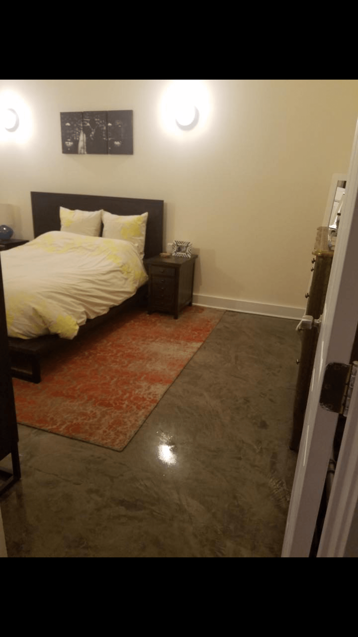 Bedroom with shiny floor — New Jersey — Konkreate & Epoxy