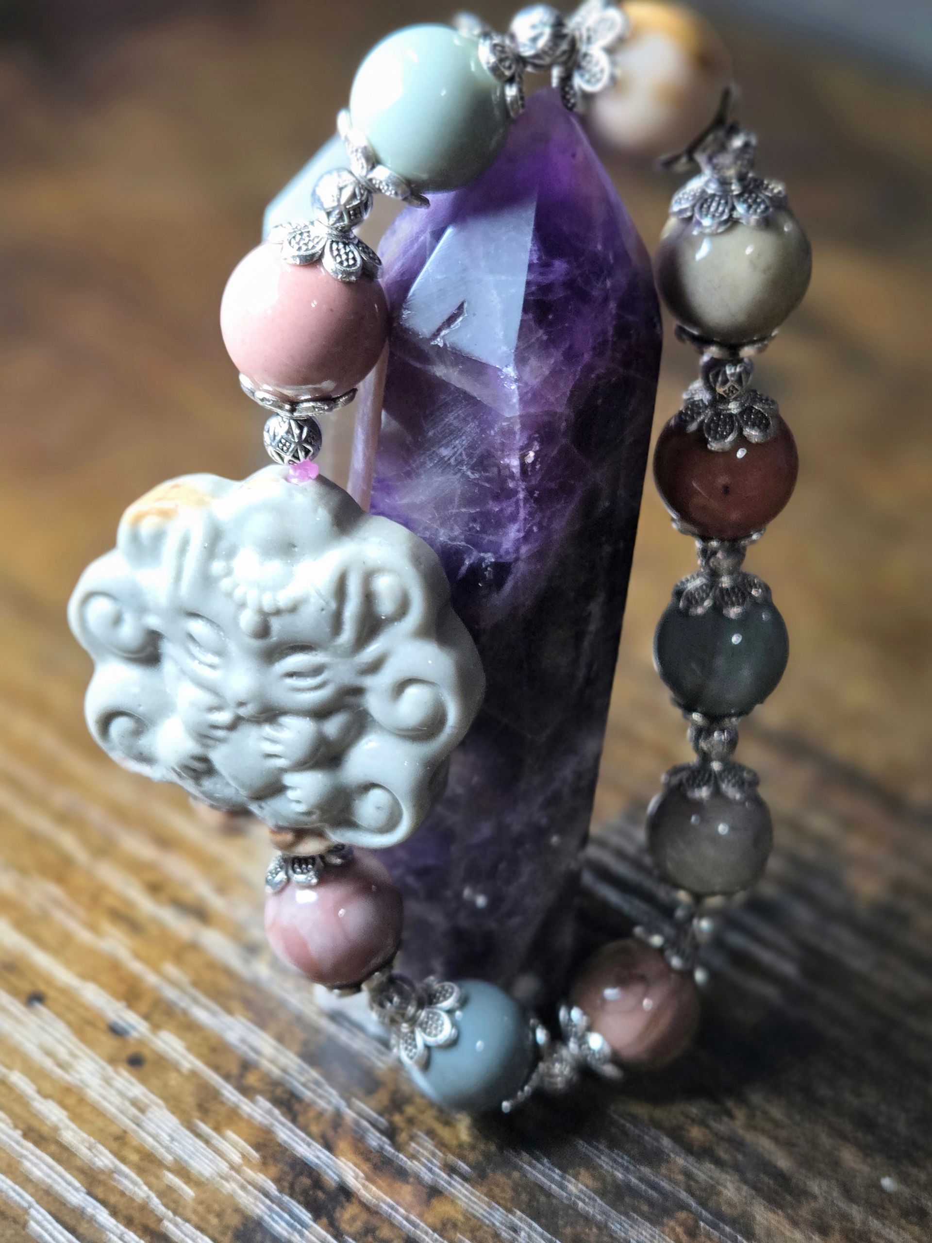 Alashan Agate with  Nine Tail Fox Alashan Agate