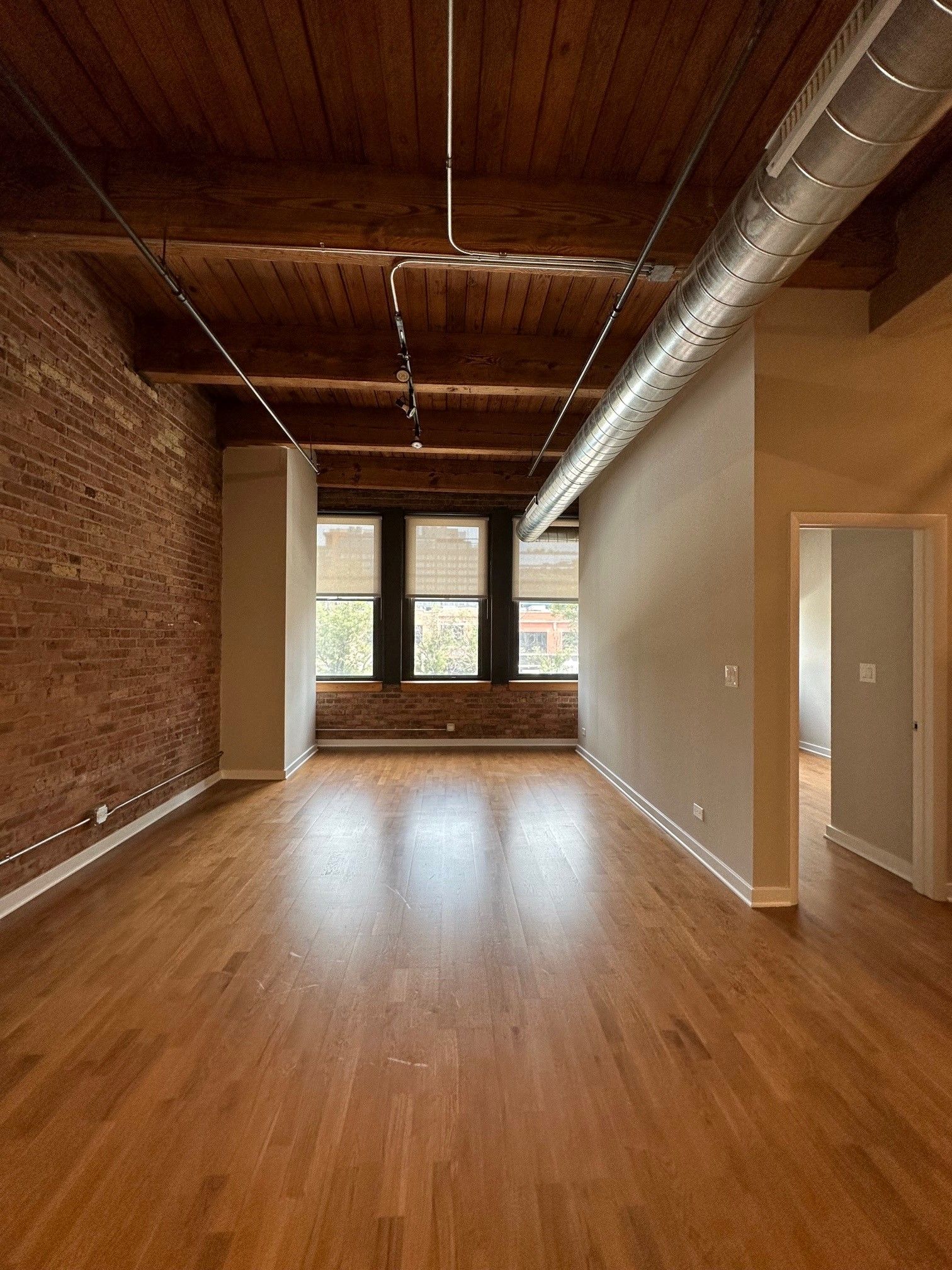 Gallery The Lofts at Gin Alley Fulton Market Apartments