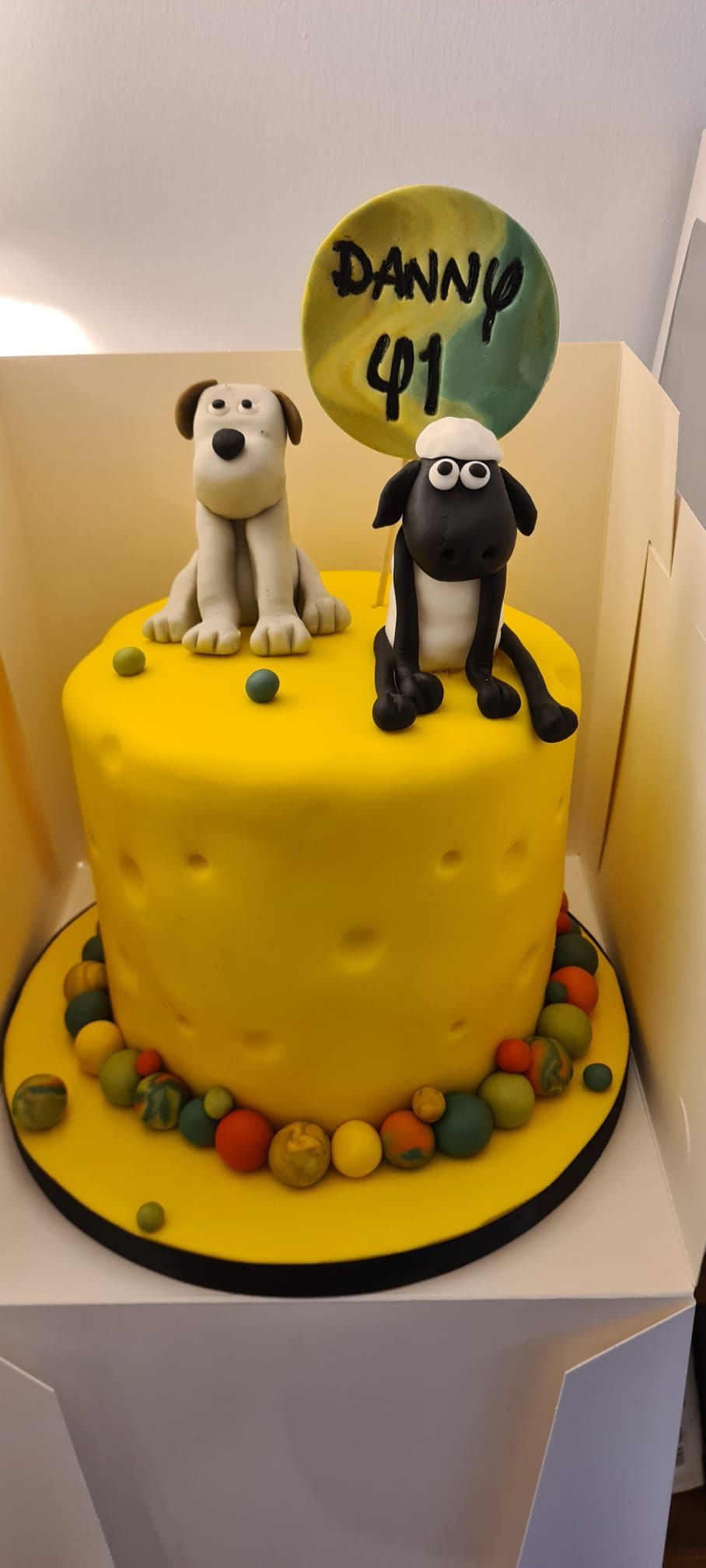 Wallace and Gromit cake