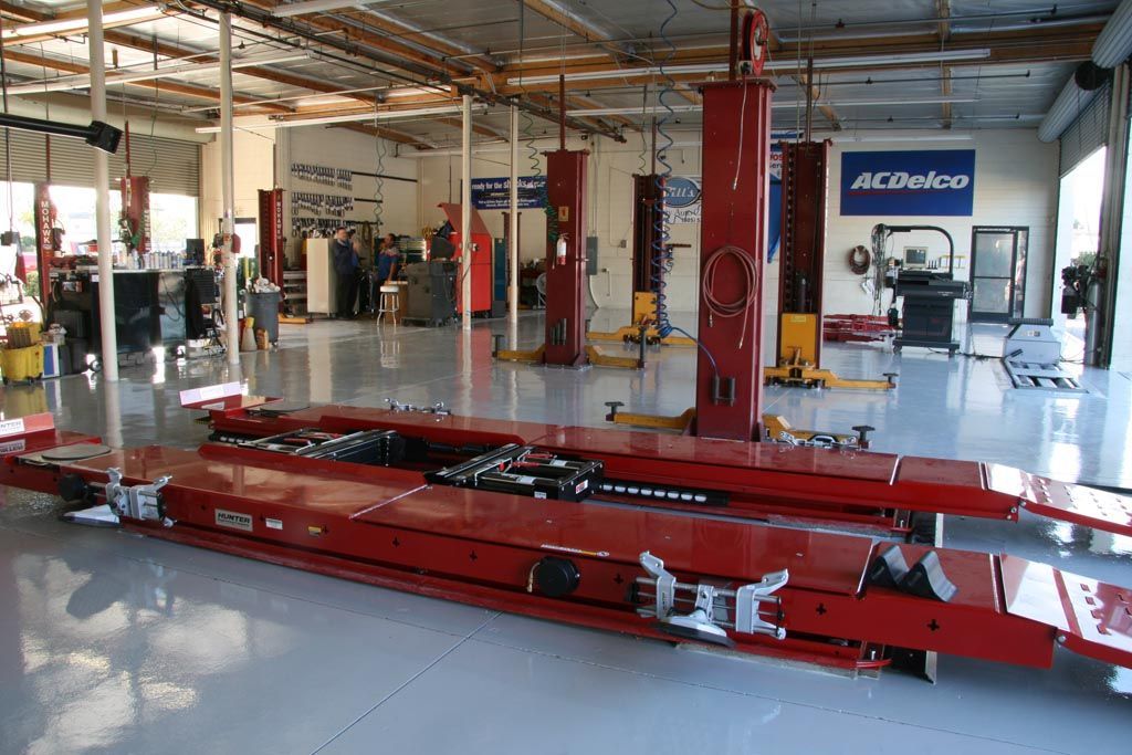 Inside auto shop | Super Service of Aliso Viejo