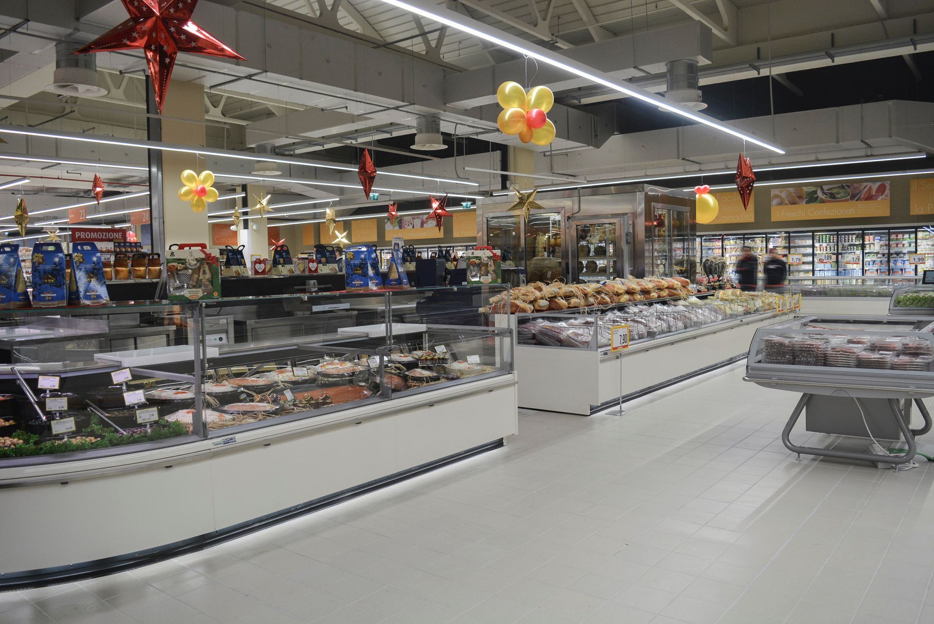 Banco salumi e formaggi supermercato Conad Salerno