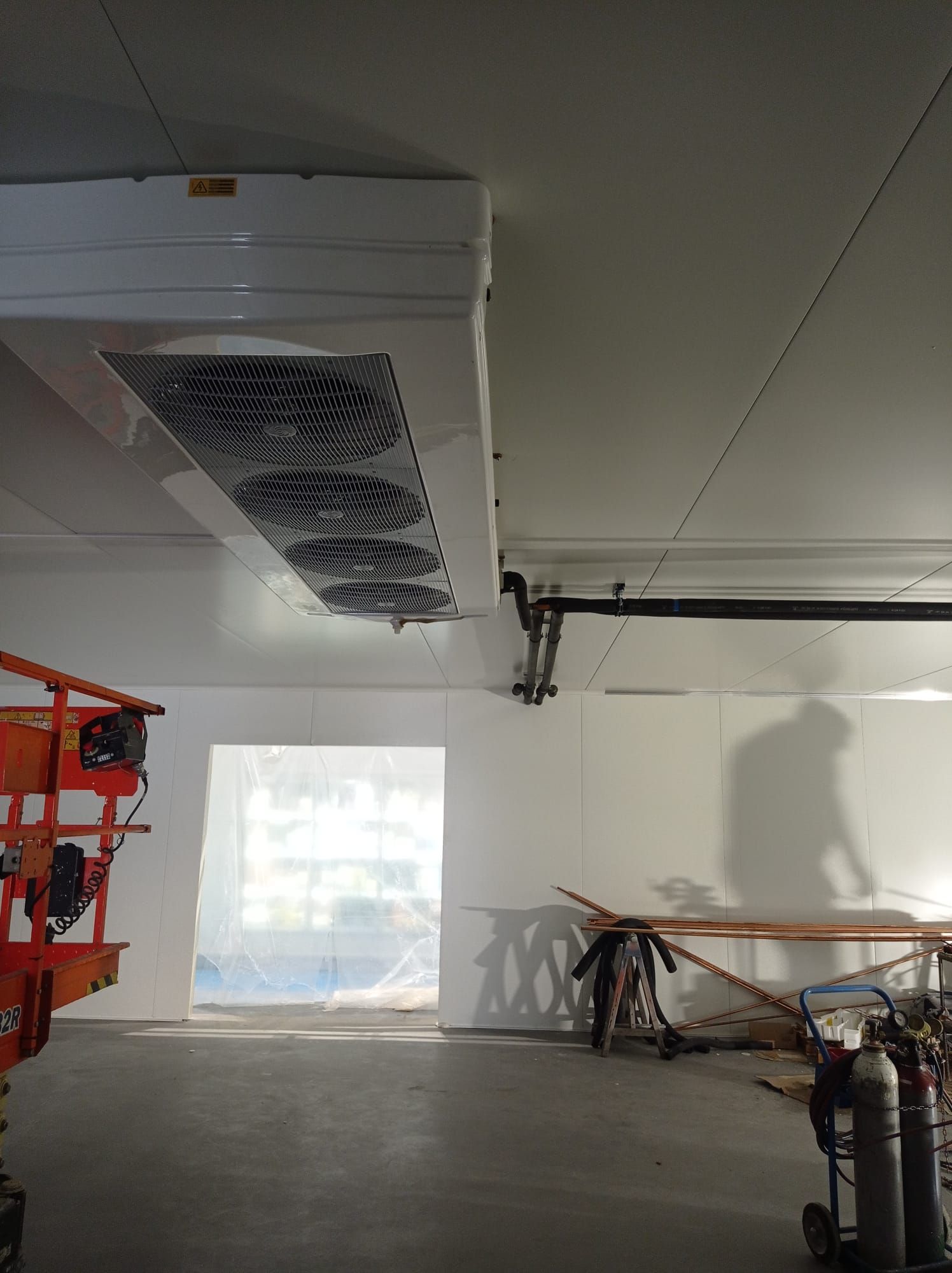 magazzino refrigerato-celle frigo cash&carry