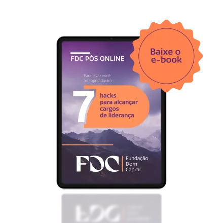 Um tablet com um livro intitulado 7 hacks para alcançar posições de liderança