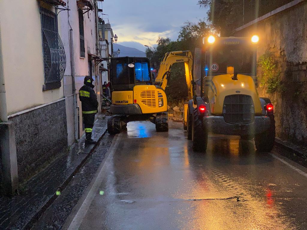 mezzi per demolizioni civili