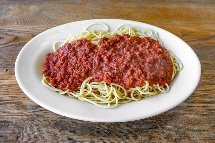 spaghetti and tomato sauce