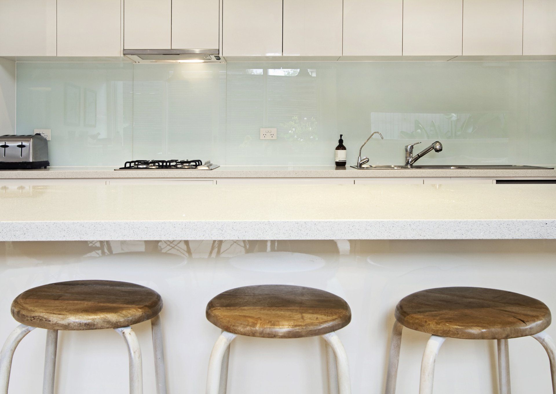 A sink with glass splashbacks | Fyshwick, ACT | EW Glass